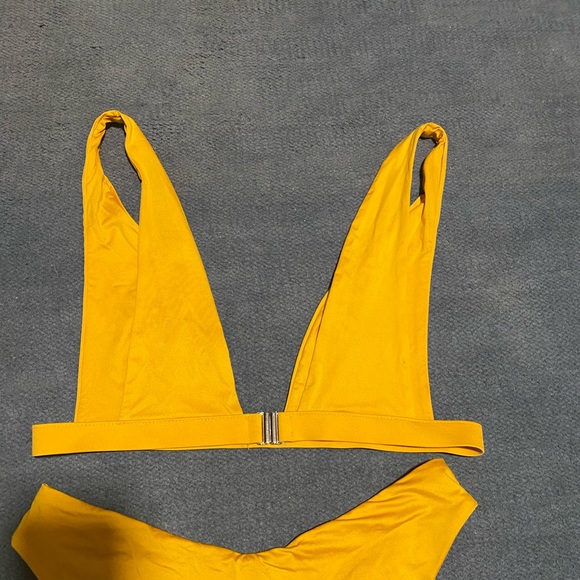 Monica Hansen Babe Watch bikini - Picture 4 of 6